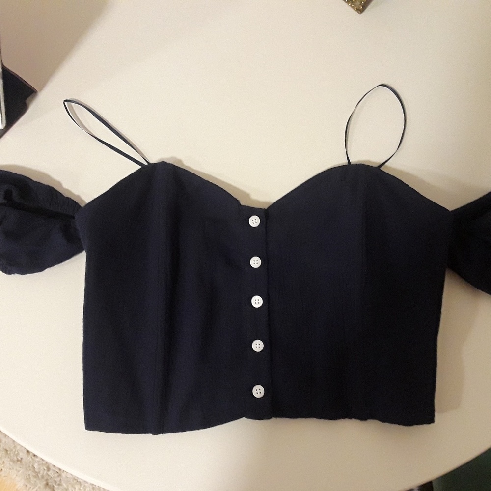 Cute crop shirt